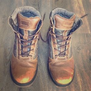 Bass leather snowproof boots men’s 11.5 used